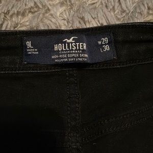 Hollis get black jeans